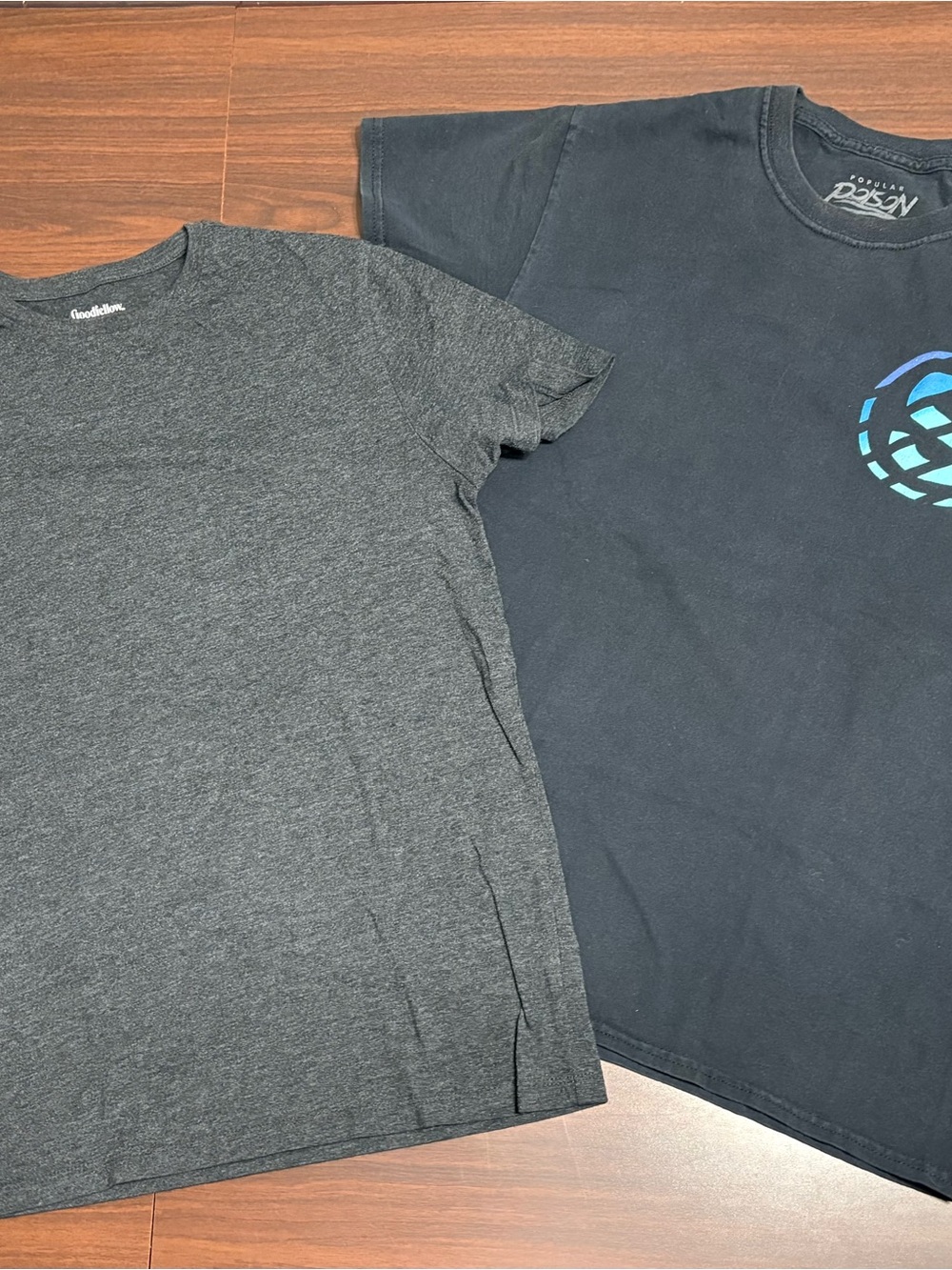Lot of 2 Men's T-Shirts Size M Goodfellow Heather Gray & Popular Poison Savage